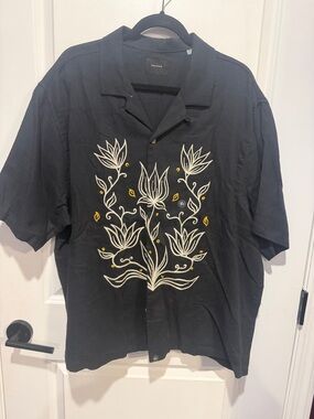 PacSun Navy Blue Short-Sleeve Embroidered Camp Shirt